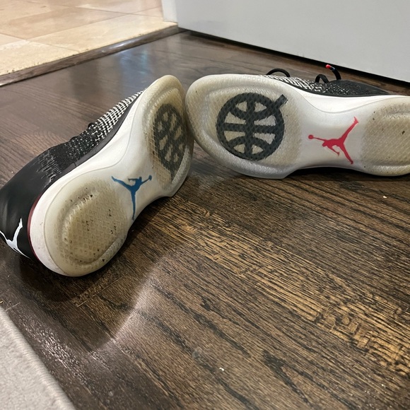 Jordan lows - Picture 3 of 4